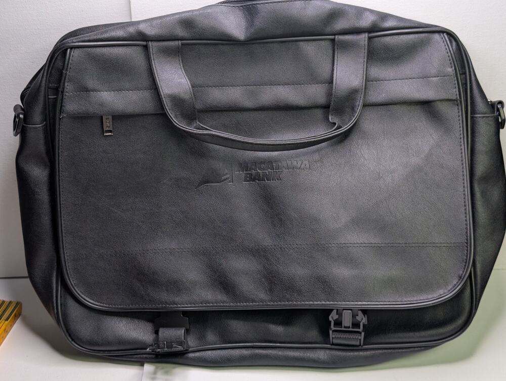 Macatawa Bank LEEDS Laptop Briefcase Business Bag Black Portfolio Messenger